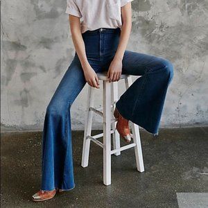 Free People Just float on flare jeans 25